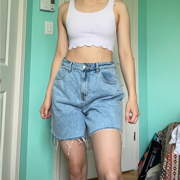Pretty Little Thing Blue Mom Jeans Shorts - Picture 3 of 4